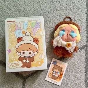pop mart fluffy and cozy plush pendant - crybaby